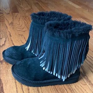 Girls Black Uggs with Fringe Size 1